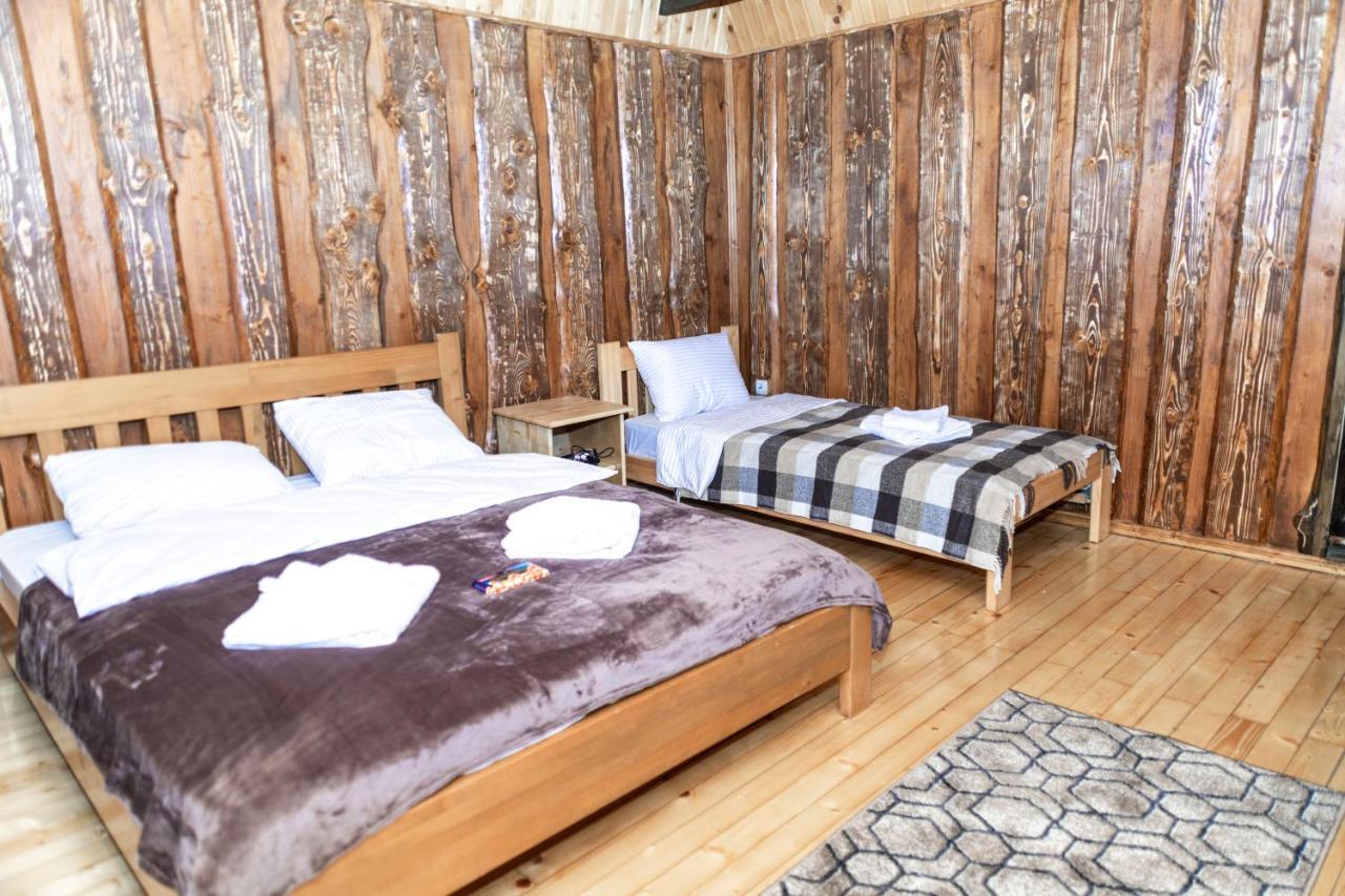 Wood House Hotel Pilipets Eksteriør billede