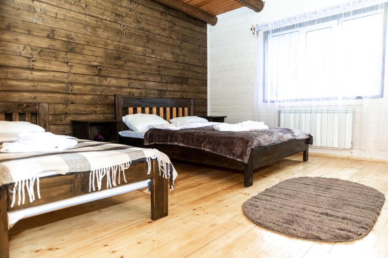 Wood House Hotel Pilipets Eksteriør billede